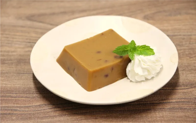 珈琲あずきホイップクリーム添え