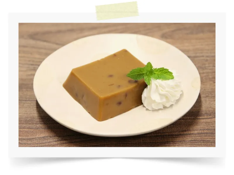 珈琲あずきホイップクリーム添え