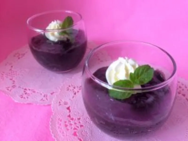 レンジでチンして混ぜるだけ!黒ごま豆腐とようかんのなめらかムース