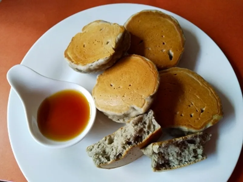 もっちりふわふわ！黒胡麻豆腐のミニホットケーキ