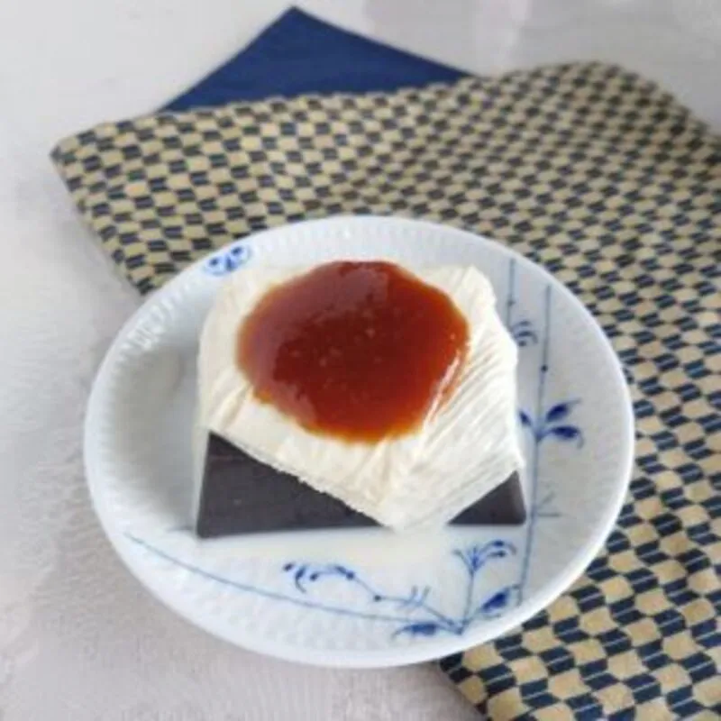 黒胡麻豆腐のゆばがけ