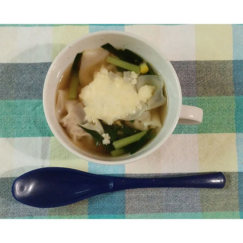 洋風肉ワンタンスープ